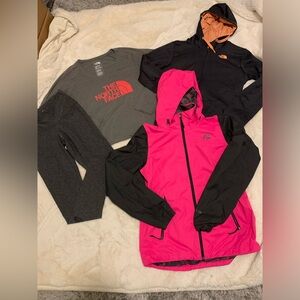 New without tags The North Face bundle deal